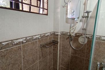 Ipoh pengkalan indah renovated 2 storey semi-d house for rent