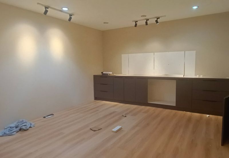 Ipoh menglembu timur fully covered 1.5 storey semi-d factory for rent