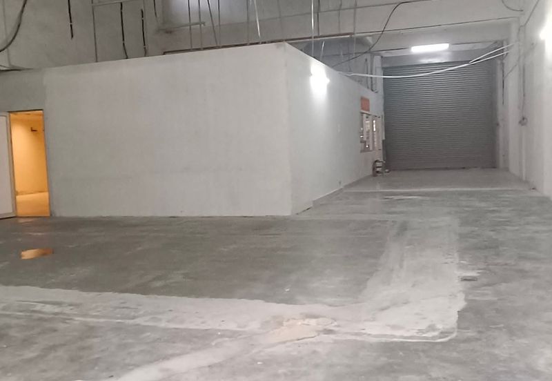 Ipoh menglembu timur fully covered 1.5 storey semi-d factory for rent