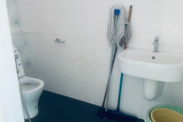 Ipoh Jalan Kuala Kangsar sunland fully furnished gated guarded 3 storey semi-d corner house for rent