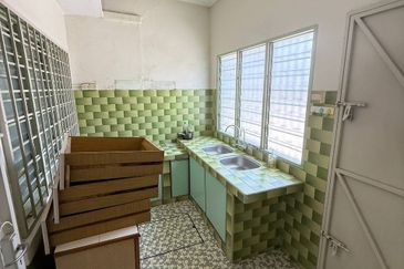 Ipoh garden south fully furnished single storey house for rent