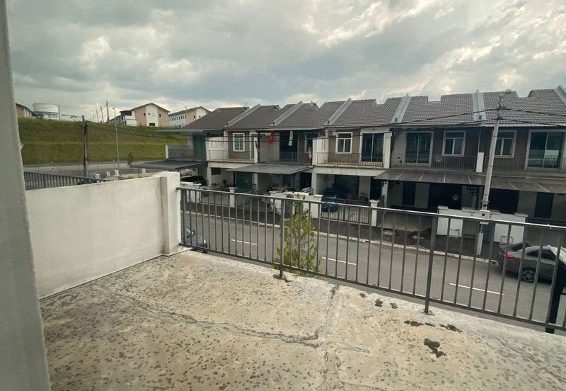 Ipoh meru chepor partial furnished double storey house for rent