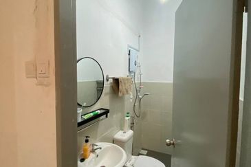 Ipoh meru chepor partial furnished double storey house for rent