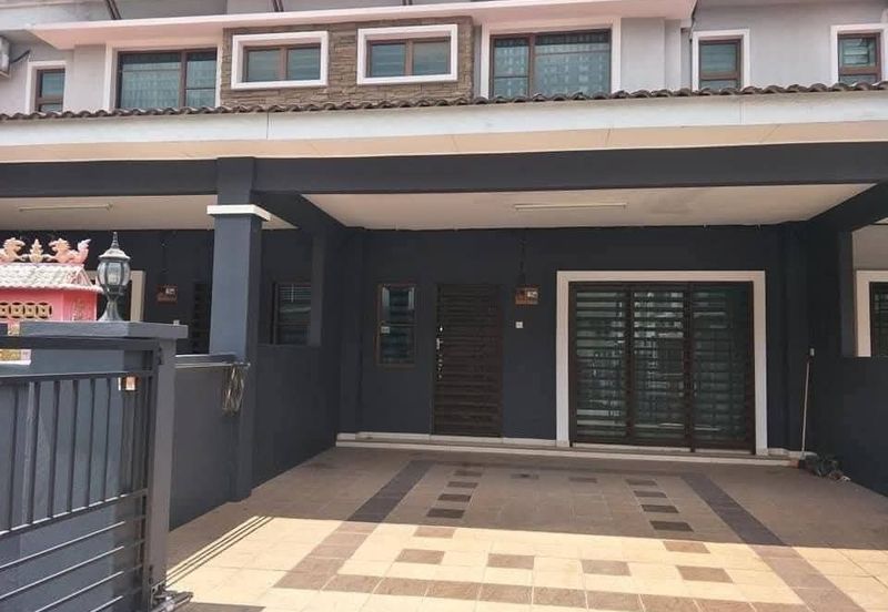 Ipoh pengkalan tiara partial furnished double storey house for rent