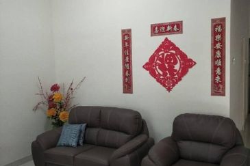 Ipoh pengkalan tiara partial furnished double storey house for rent