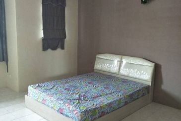 Ipoh pengkalan tiara partial furnished double storey house for rent