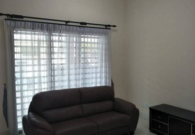 Ipoh pengkalan tiara partial furnished double storey house for rent