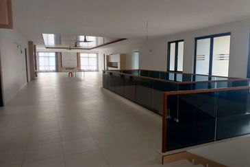 Ipoh canning garden taman chateau 2 sty bungalow house for rent