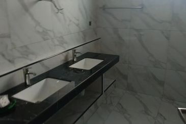 Ipoh canning garden taman chateau 2 sty bungalow house for rent