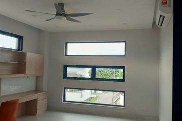 Ipoh canning garden taman chateau 2 sty bungalow house for rent