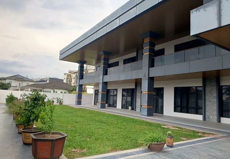 Ipoh canning garden taman chateau 2 sty bungalow house for rent