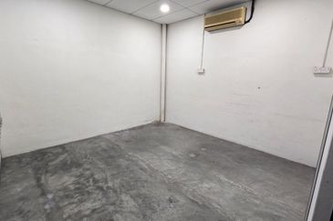 Ipoh gunung view renovated ground floor shoplot for rent