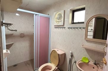 Ipoh canning garden double storey semi-d house for rent