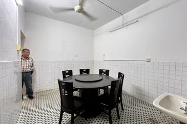 Ipoh canning garden double storey semi-d house for rent