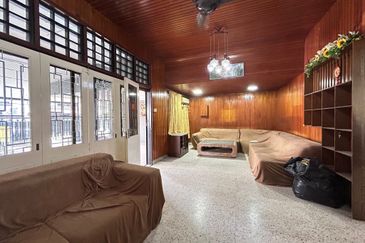 Ipoh canning garden double storey semi-d house for rent