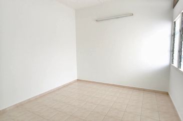 Ipoh first garden renovated extended single storey house for sale