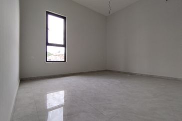 Ipoh pasir puteh taman sinfar 2 sty bungalow corner house for sale