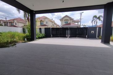 Ipoh pasir puteh taman sinfar 2 sty bungalow corner house for sale