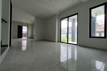 Ipoh pasir puteh taman sinfar 2 sty bungalow corner house for sale