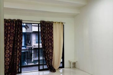 Ipoh botani panorama lapangan partial furnished 2.5 sty house for rent