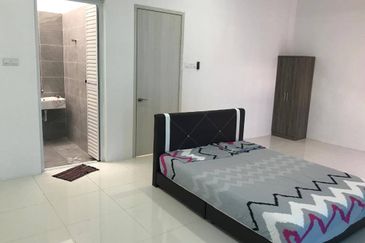 Ipoh botani panorama lapangan partial furnished 2.5 sty house for rent