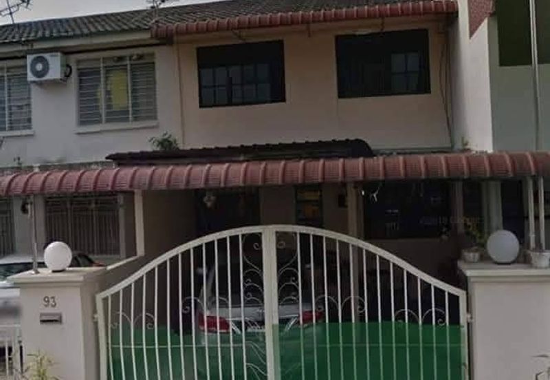 Ipoh taman cempaka fully furnished double storey house for rent
