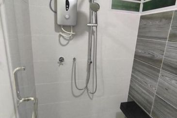 Ipoh botani beringin fully furnished  double storey corner house for rent