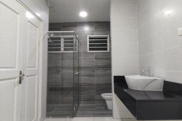 Ipoh botani beringin fully furnished  double storey corner house for rent