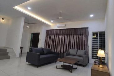 Ipoh botani beringin fully furnished  double storey corner house for rent