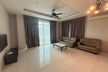 Ipoh lahat mines fully furnished  3 storey bungalow house for rent