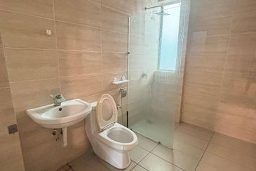 Ipoh lahat mines fully furnished  3 storey bungalow house for rent