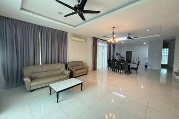 Ipoh lahat mines fully furnished  3 storey bungalow house for rent