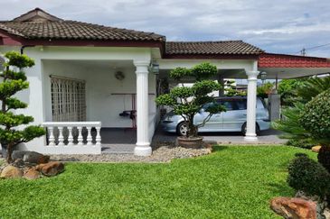 Ipoh bercham bandar baru putra fully furnished single storey corner house for rent