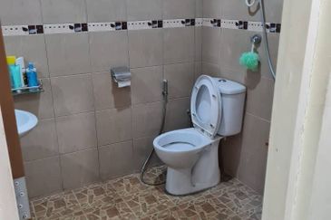 Ipoh bercham bandar baru putra fully furnished single storey corner house for rent