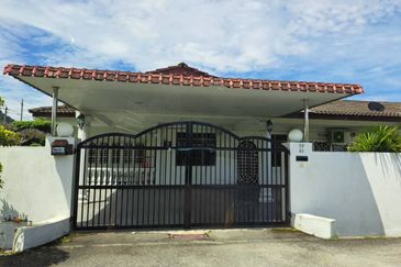 Ipoh bercham bandar baru putra fully furnished single storey corner house for rent