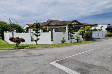 Ipoh bercham bandar baru putra fully furnished single storey corner house for rent