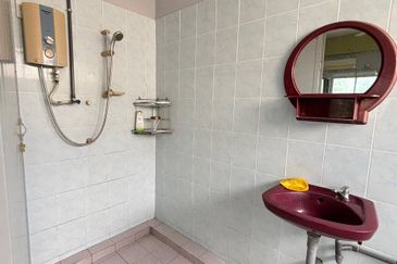 Ipoh desa tambun fully furnished corner unit condo for rent