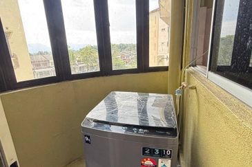 Ipoh desa tambun fully furnished corner unit condo for rent