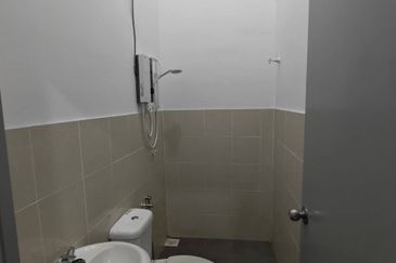 Ipoh meru chepor partial furnished double storey house for rent