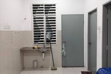 Ipoh meru chepor partial furnished double storey house for rent