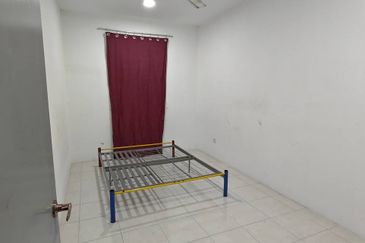 Ipoh meru chepor partial furnished double storey house for rent