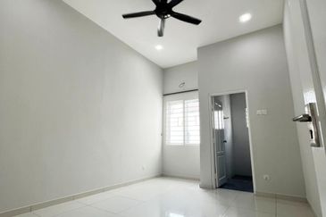 Ipoh botani beringin partial furnished 2 storey house for rent