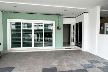 Ipoh botani beringin partial furnished 2 storey house for rent