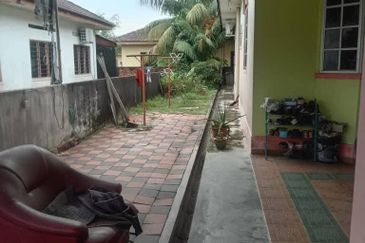 Ipoh buntong renovated single storey bungalow house for sale