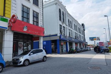 Ipoh simee bond square 3 storey shoplot for sale