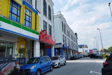 Ipoh simee bond square 3 storey shoplot for sale
