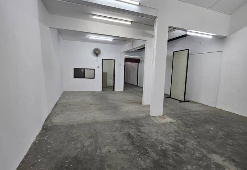 Ipoh pasir pinji nice location ground floor shoplot for rent