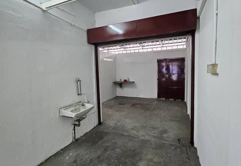 Ipoh pasir pinji nice location ground floor shoplot for rent