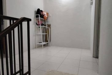 Perak batu gajah metro pengkalan fully furnished double storey house for rent