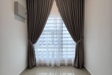 Ipoh lahat mossey hill  renovated double storey inter corner house for sale